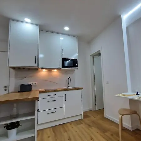 And Sun Apartment *